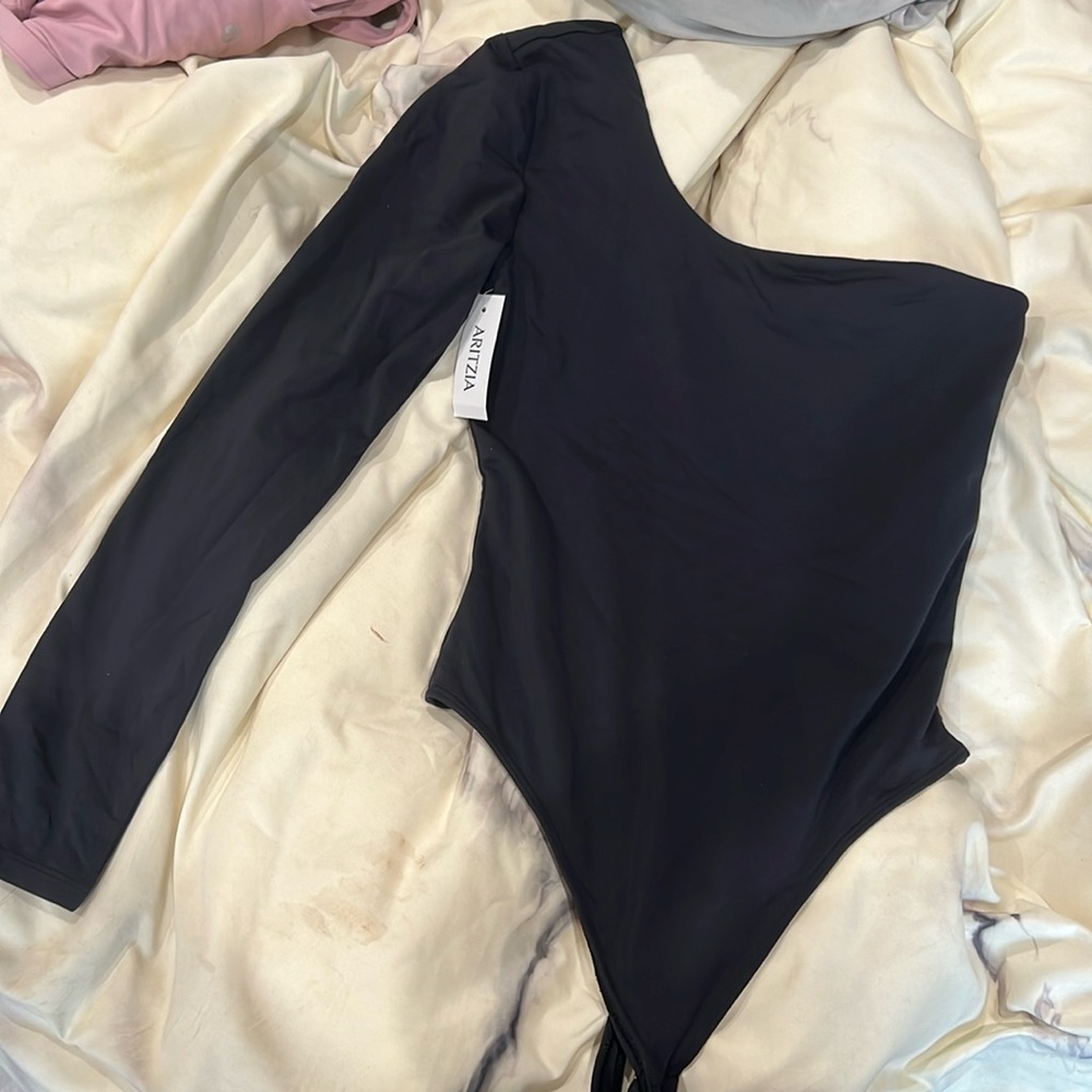 Aritzia Babaton Sahal Bodysuit